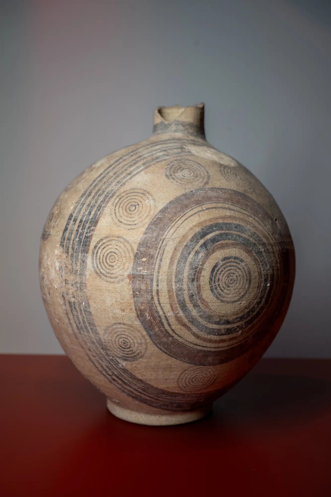 Bichrome Oinochoe, Geometric Cypriot jug