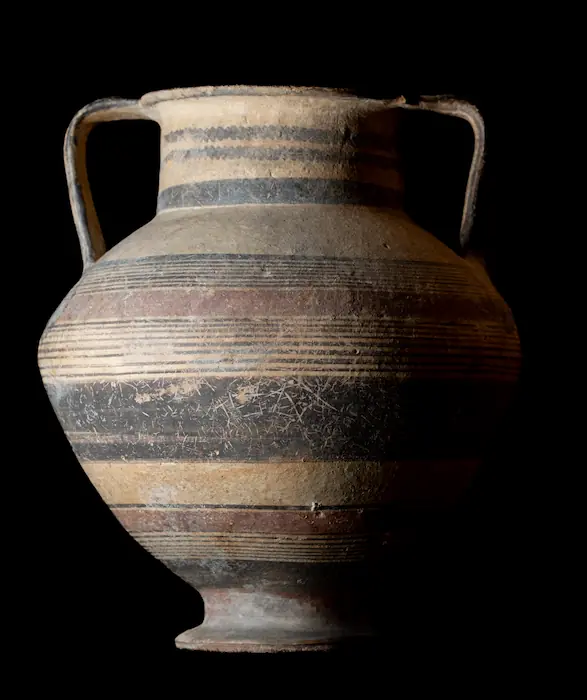Bichrome Amphora on a Pedestal Foot with Wavy Lines on the Neck