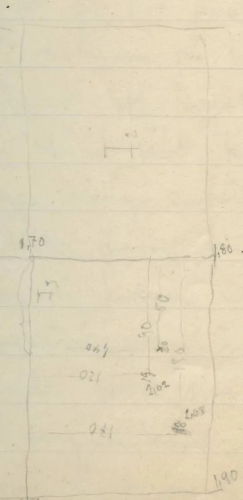 Two small symbols above a four-quadrant grid plan with measurements