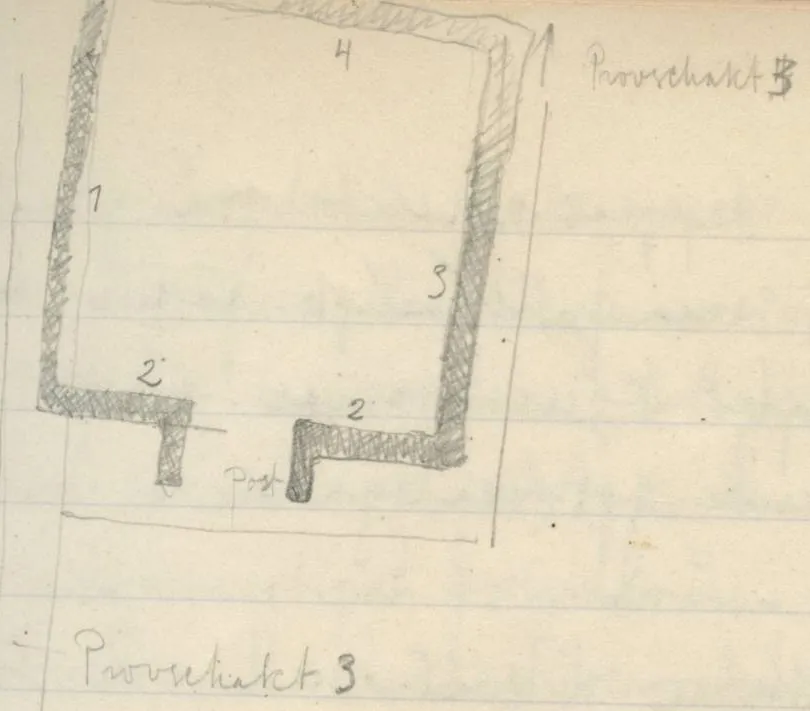 Plan of a rectangular structure with an entrance at the bottom