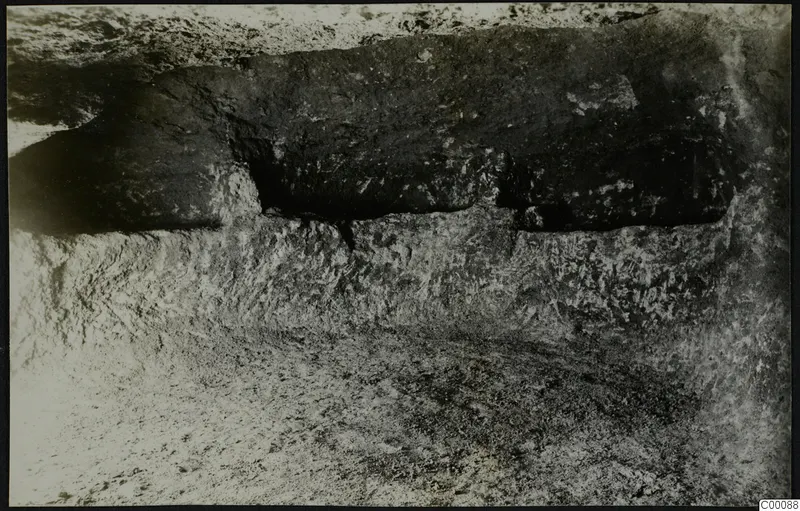 Tomb 322 at Lapithos, Vrysi tou Barba: tomb chamber with large stones during excavation