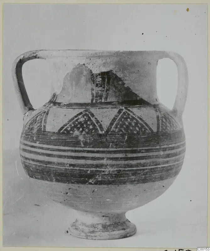 White Painted I amphora from Lapithos, Kastros tombs, with two handles and painted bands