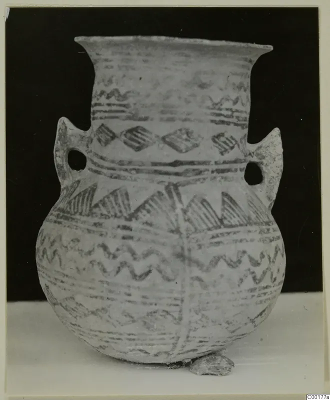 Pottery White Painted III-2 vessel from Amathus, with two handles and dark painted bands