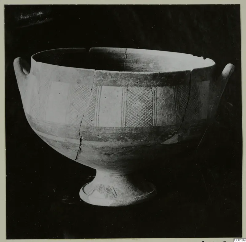 White Painted I bowl from Lapithos, Kastros tombs, with cross-hatched painted panels on the body