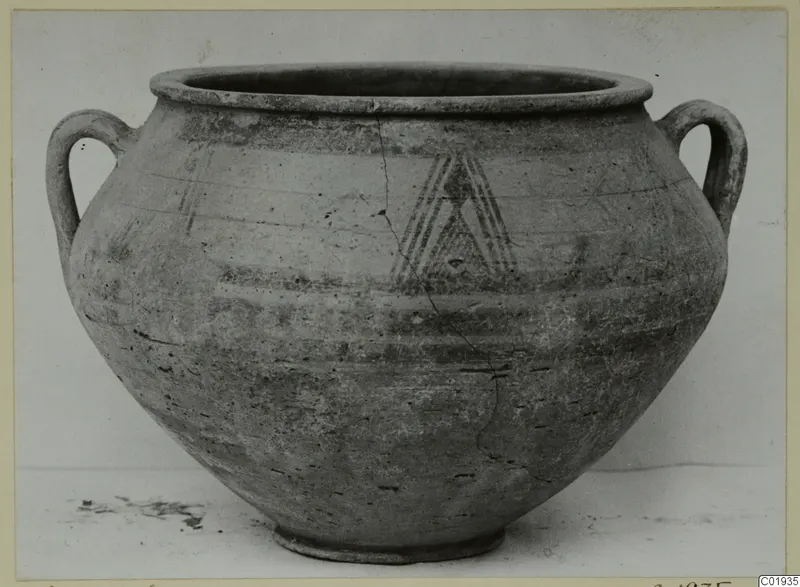 Pottery White Painted III-1 from Lapithos: two-handled pot with painted bands and a triangular motif