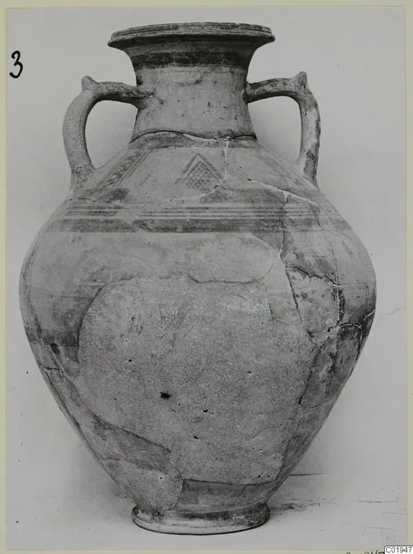 White Painted I amphora from Lapithos, with two handles and painted bands on the shoulder