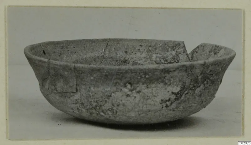 Pottery Plain White VII bowl from Vouni, shown in side view