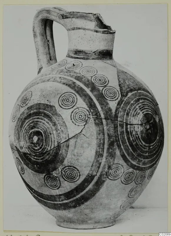 Jug of Pottery Bichrome IV from Marion, decorated with concentric circles and dark bands