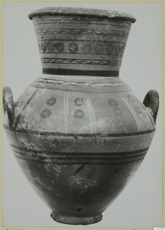 Two-handled amphora with rows of concentric circles and wavy bands in dark paint, from the Marion tomb finds