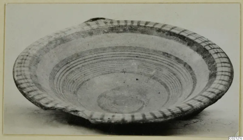Pottery bowl, Bichrome-Red, with concentric bands on the inside and cross-hatching around the rim