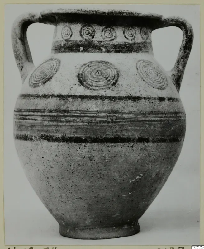 Pottery Bichrome IV amphora-crater with two handles and concentric circle motifs on its body