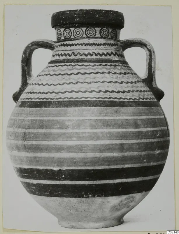 Pottery Bichrome V, a two-handled jar with concentric circles at the neck and wavy and horizontal bands on the body.