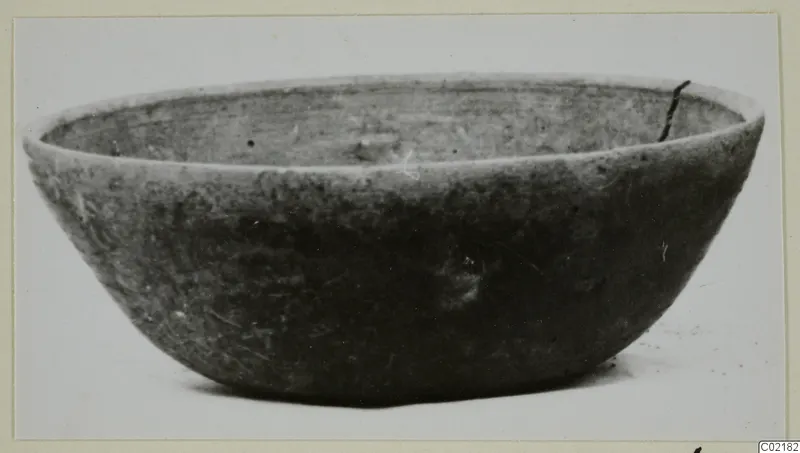 Bowl of Foreign Red Slip from the Marion tombs 61–98 series, shown in side view