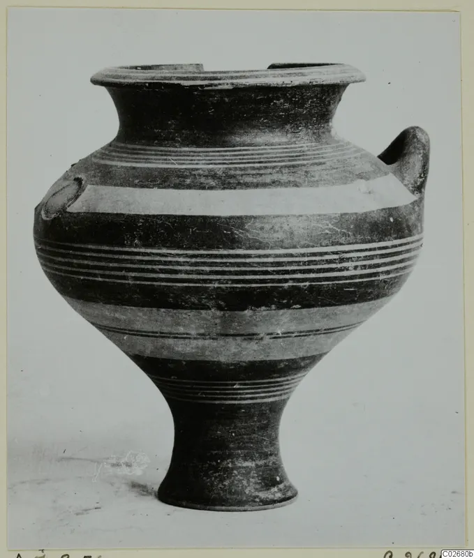 Levanto-Helladic Ware bowl-jar from Ayios Iakovos, with a footed base, handles and pale painted bands