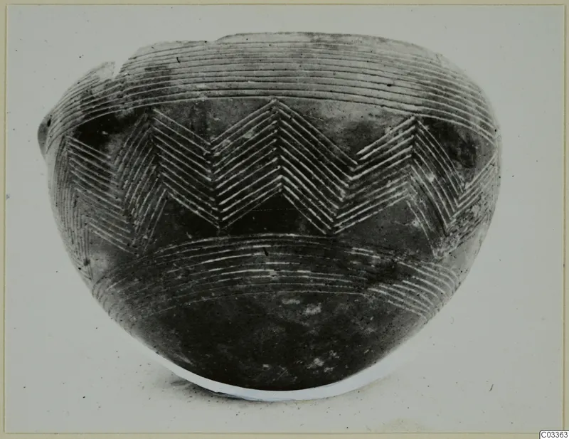 Red Polished II bowl from Lapithos, Vrysi tou Barba tombs, with incised chevron and line decoration
