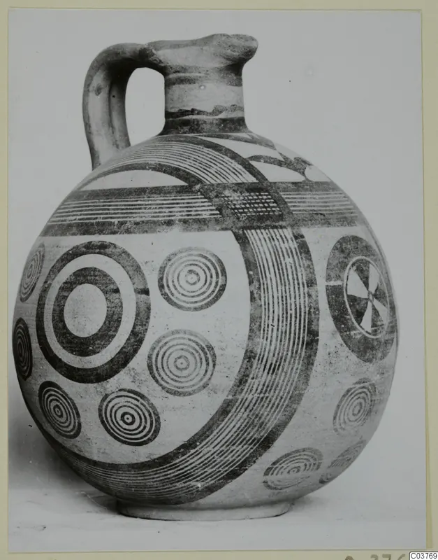 Bichrome IV jug from the Cyprus Museum, with concentric circle and banded painted decoration