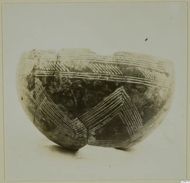 Pottery Red Polished II bowl from Lapithos, Vrysi tou Barba tombs, with linear incised decoration in chevron and band patterns