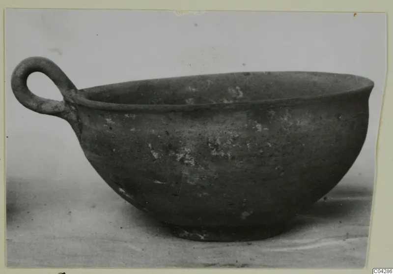 Levanto-Helladic Ware bowl-jar with a single loop handle, from Enkomi