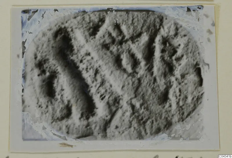 Oval seal or gem with incised diagonal lines, from Ayia Irini