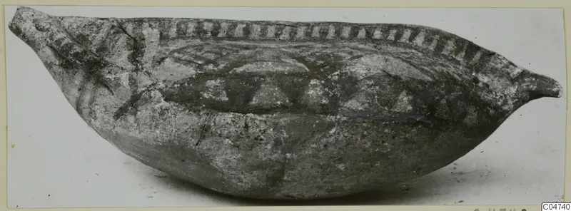 Pottery White Painted II vessel from Amathus, boat-shaped with pointed ends and painted bands