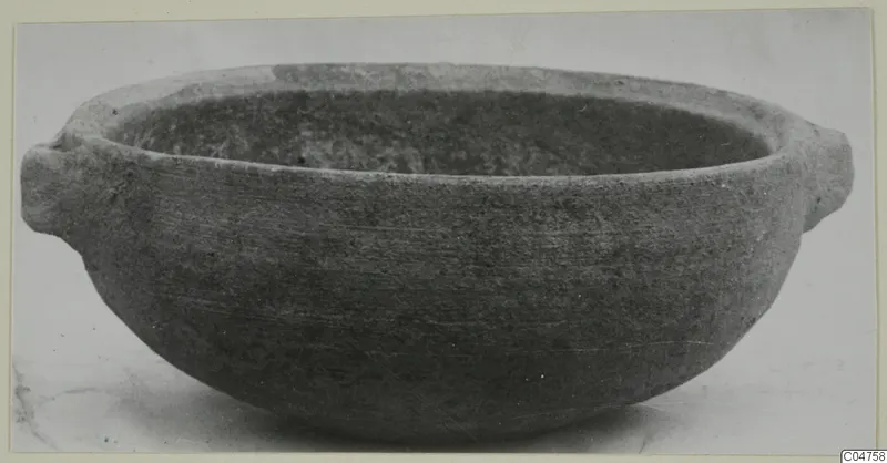 Pottery bowl with two horizontal handles, from Amathus
