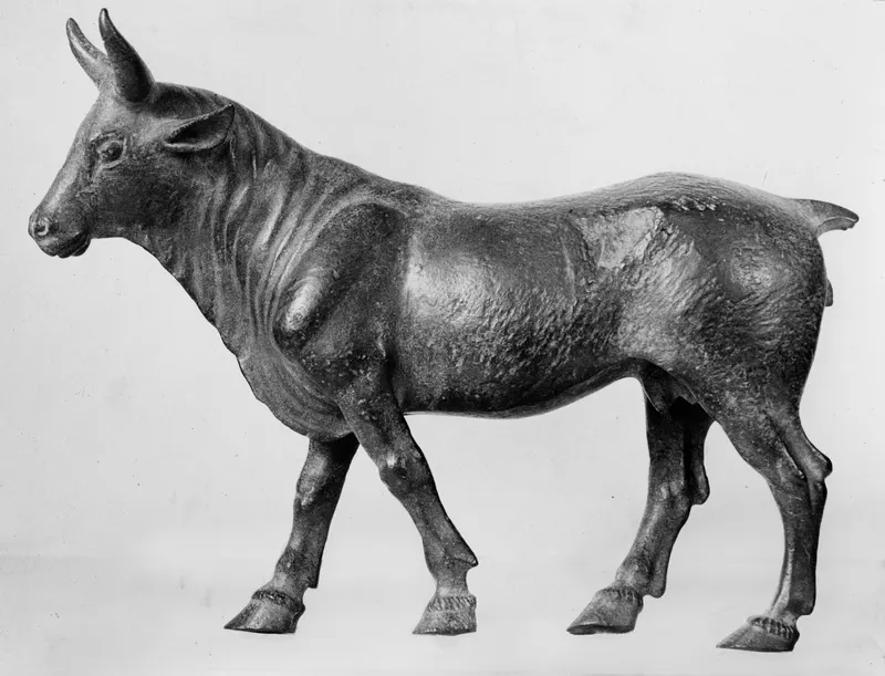 Bronze figurine of a cow standing in profile, from Vouni