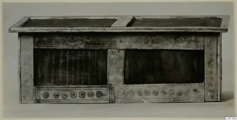 Rectangular box with a lid and panels decorated with rows of concentric circles, from Enkomi