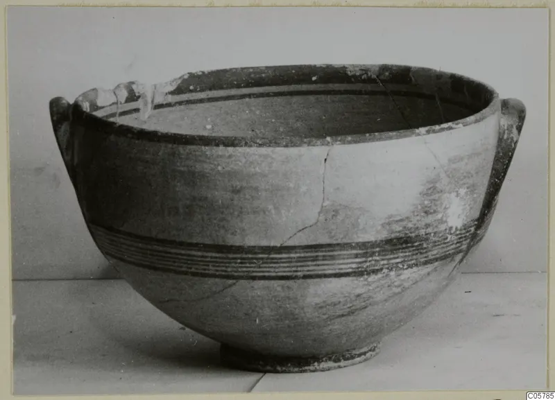 Pottery Black-on-Red I-III bowl with two handles and dark painted bands, from Amathus