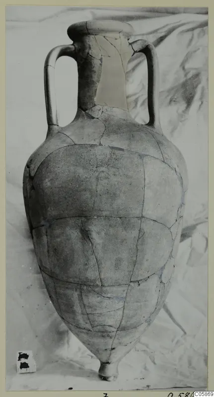 Reconstructed two-handled pottery jar from Idalion, Tomb 2, photographed from the front.
