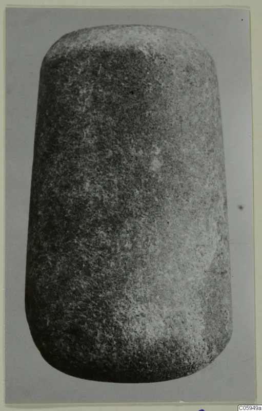 Worked stone object with rounded ends, small find from Idalion