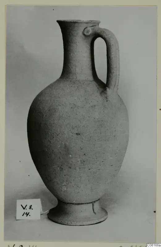 Pottery Plain White VII jug from Vouni, Korakas tombs