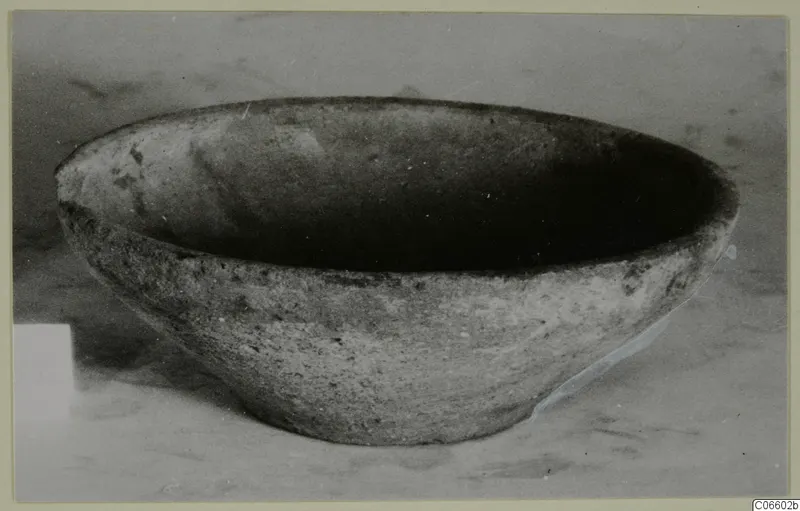 Pottery Plain White VII bowl from Vouni, shown in side view