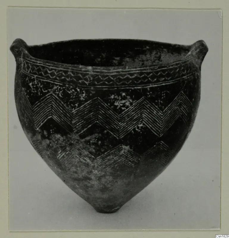 Red Polished I Stewart bowl from Vounous with incised zigzag and chevron bands and two lug handles