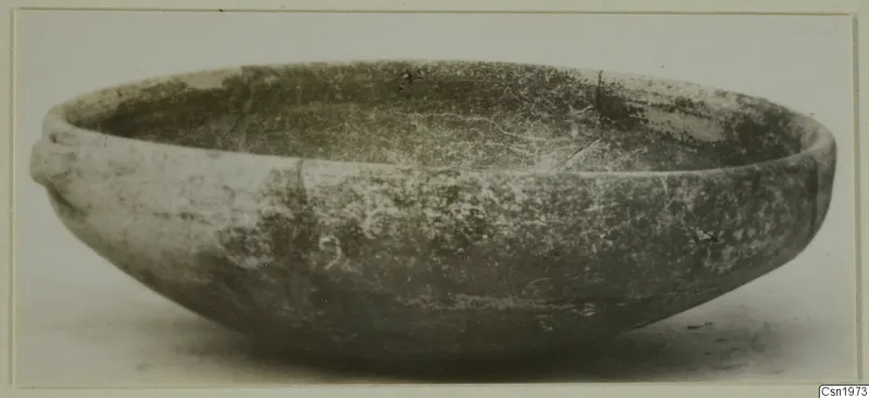 Shallow bowl with a small handle, Pottery Black Slip I-VI from Idalion