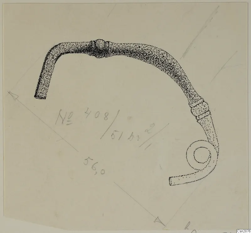 Field drawing of a bronze object: a bent rod with a spiral coil at one end, with a dimension line beside it.