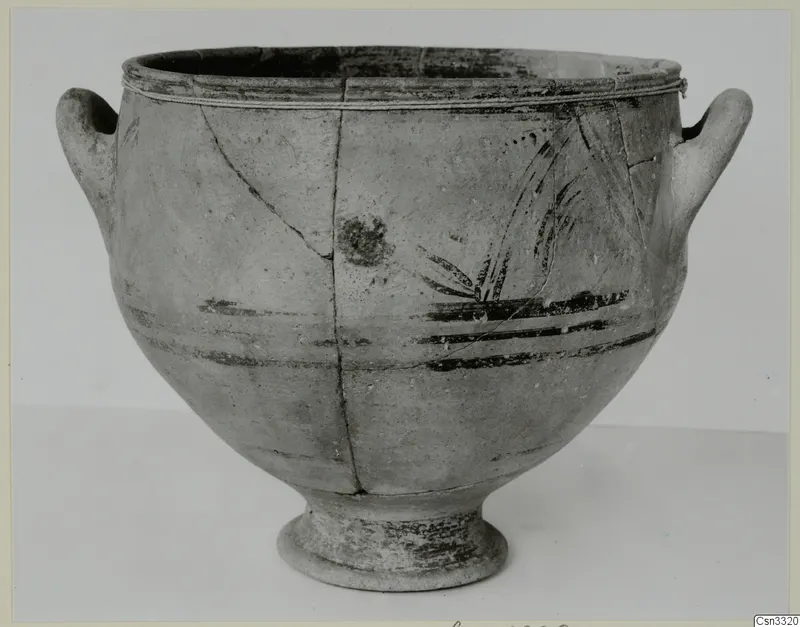 Amphora-crater of Levanto-Helladic ware from Enkomi, with two loop handles and dark painted bands