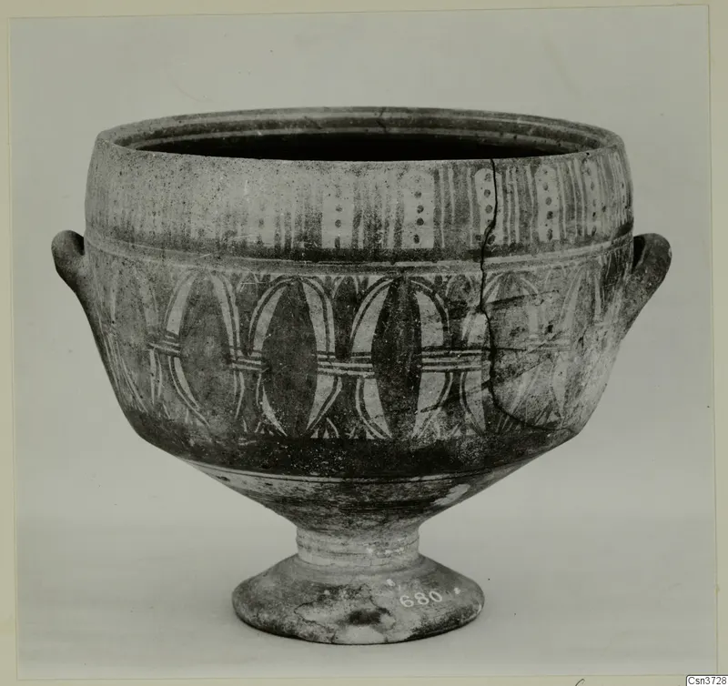 Pottery Bichrome V: footed bowl with two handles and painted bands of arches and vertical strokes