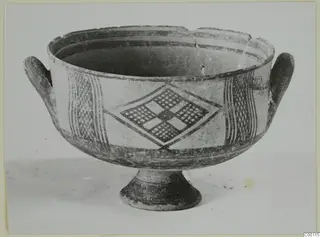 Lapithos, finds from the Kastros tombs 401–415