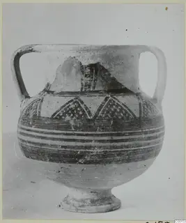White Painted I amphora from Lapithos, Kastros tombs, with two handles and painted bands