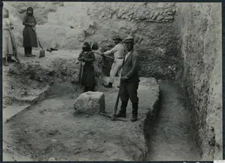 Soli: the theatre