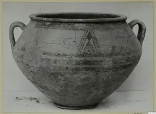 Pottery White Painted III-1 from Lapithos: two-handled pot with painted bands and a triangular motif