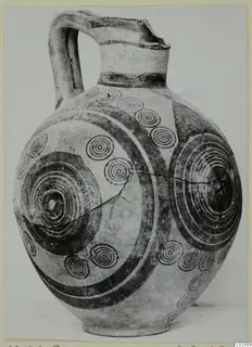 Jug of Pottery Bichrome IV from Marion, decorated with concentric circles and dark bands