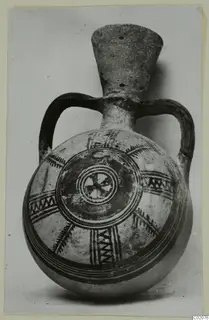 White Painted II pottery flask with two loop handles, painted concentric circles and zigzag bands