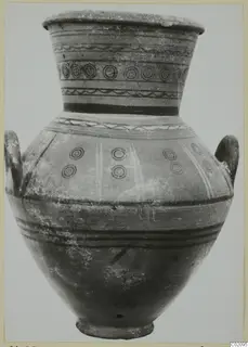 Two-handled amphora with rows of concentric circles and wavy bands in dark paint, from the Marion tomb finds