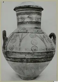 Pottery Bichrome V amphora with a lid, two handles and painted concentric circles and bands