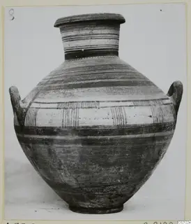 Pottery vessel, White Painted V, from Marion, tombs 61–98: two-handled jar with banded and hatched decoration