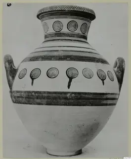 Pottery Bichrome V two-handled vessel with rows of concentric circles and dark bands