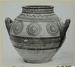 Pottery Bichrome IV amphora-crater: a two-handled vessel with concentric circles and painted bands