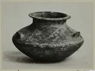 Base-Ring Ware vessel with a wide mouth, a rounded body and two small loop handles on the shoulder, from Ayios Iakovos