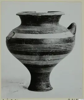 Levanto-Helladic Ware bowl-jar from Ayios Iakovos, with a footed base, handles and pale painted bands